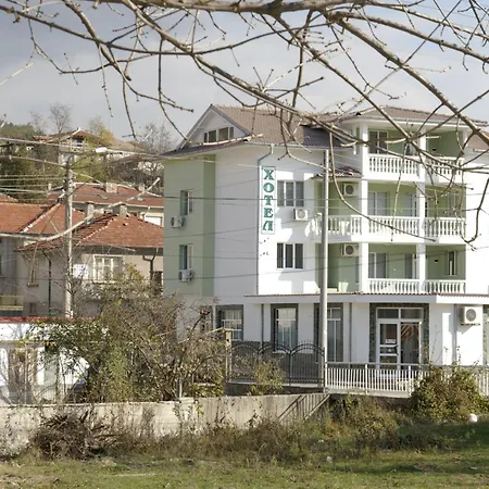 Karadzhovy 卡洛费尔