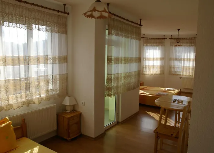 Karadzhovy Affittacamere Kalofer